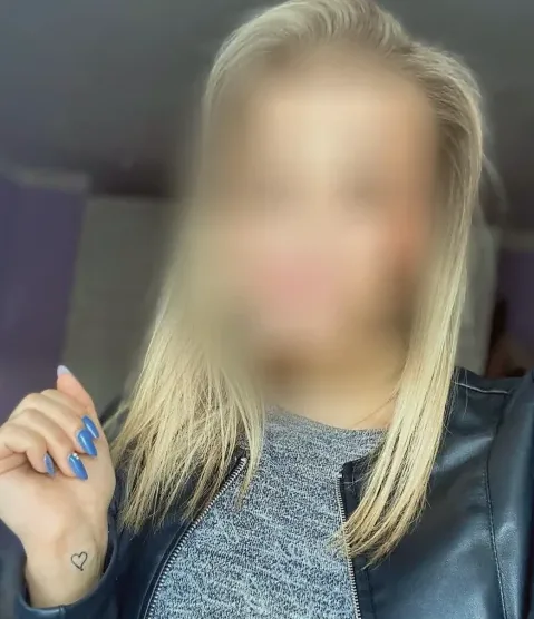 Amina, 21 años